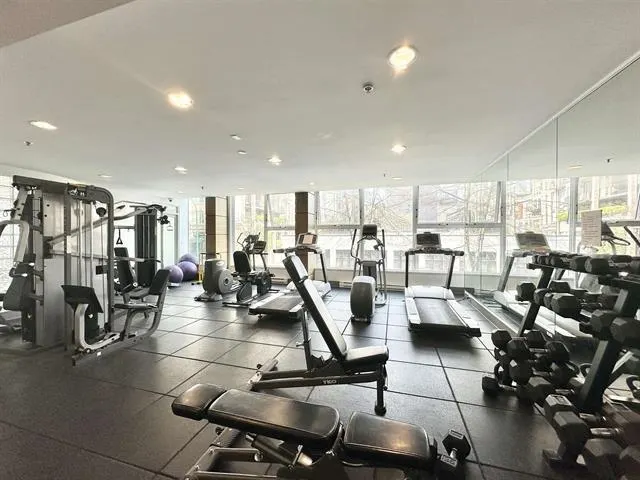 805 1323 Homer Street