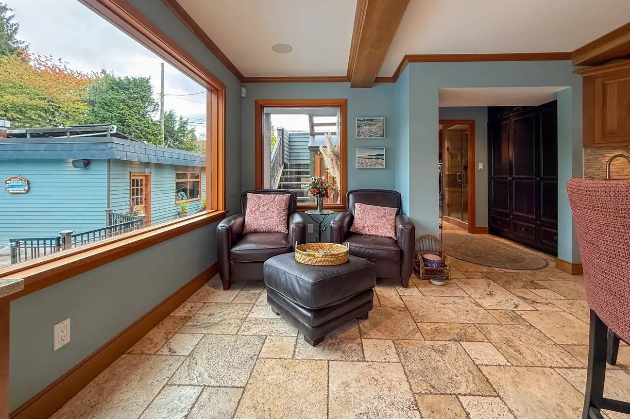 3850 Point Grey Road