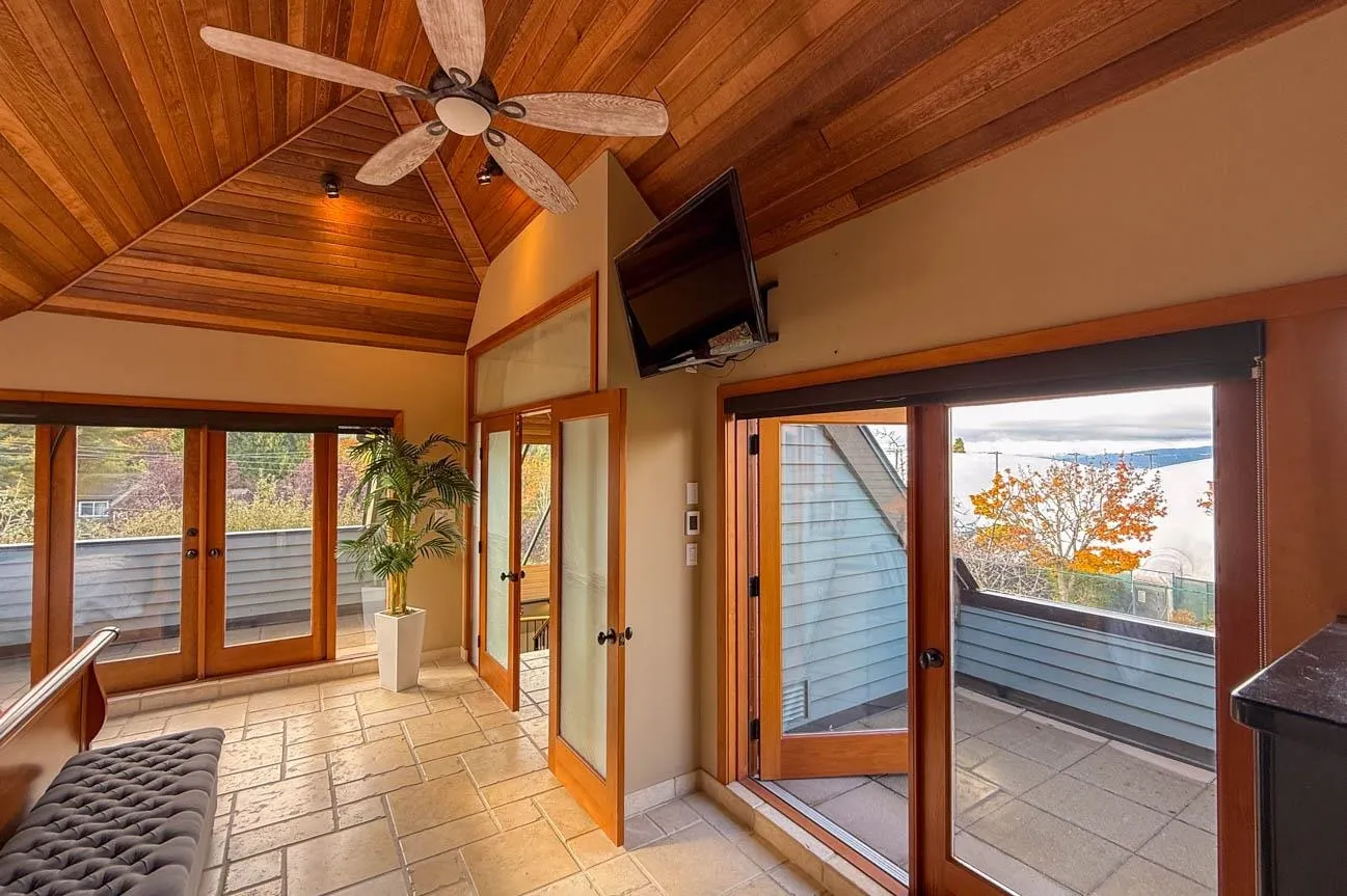 3850 Point Grey Road