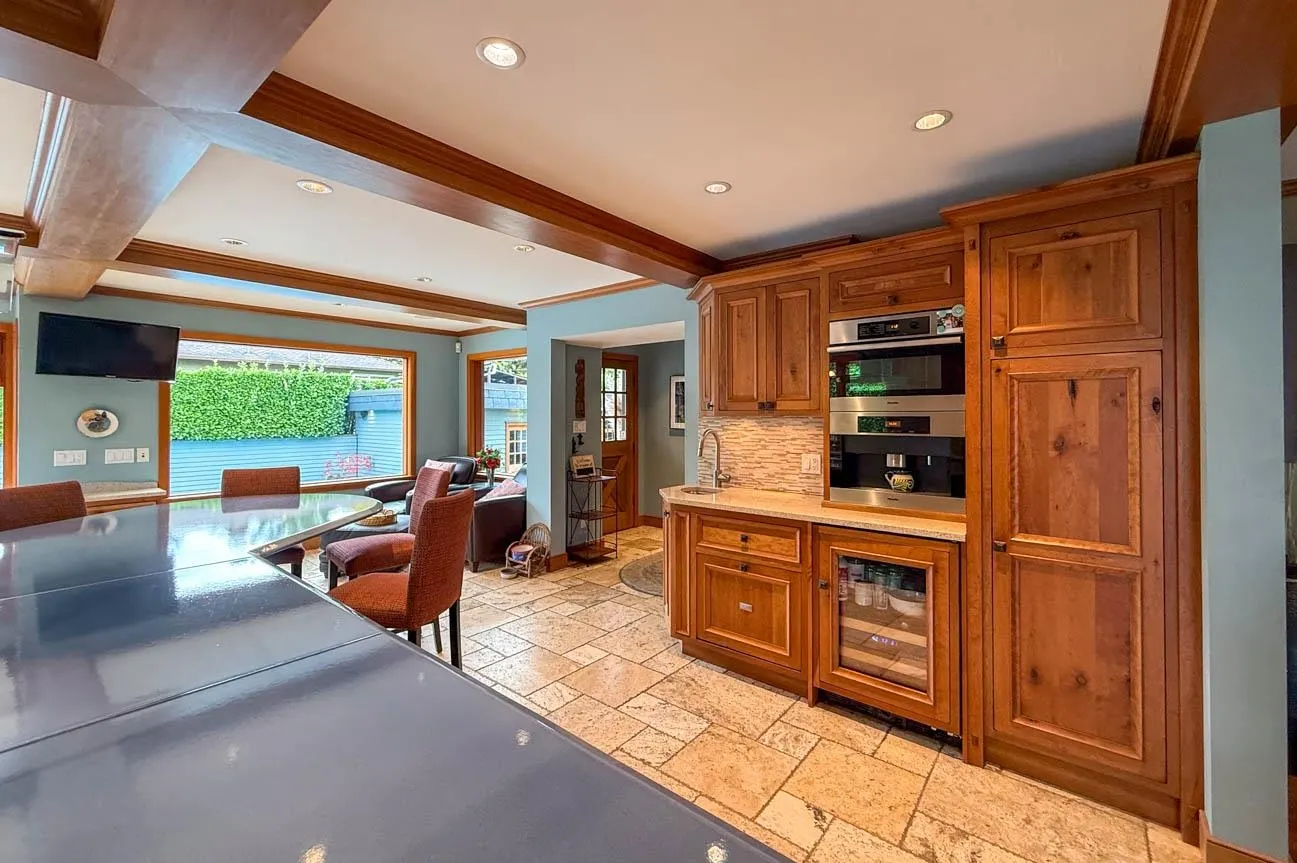 3850 Point Grey Road