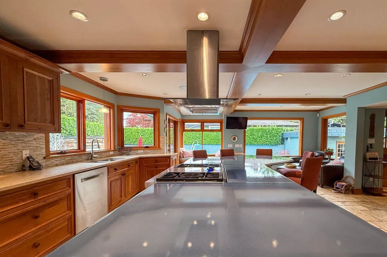 3850 Point Grey Road