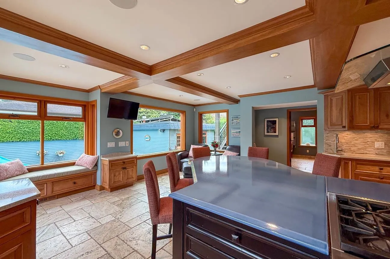 3850 Point Grey Road