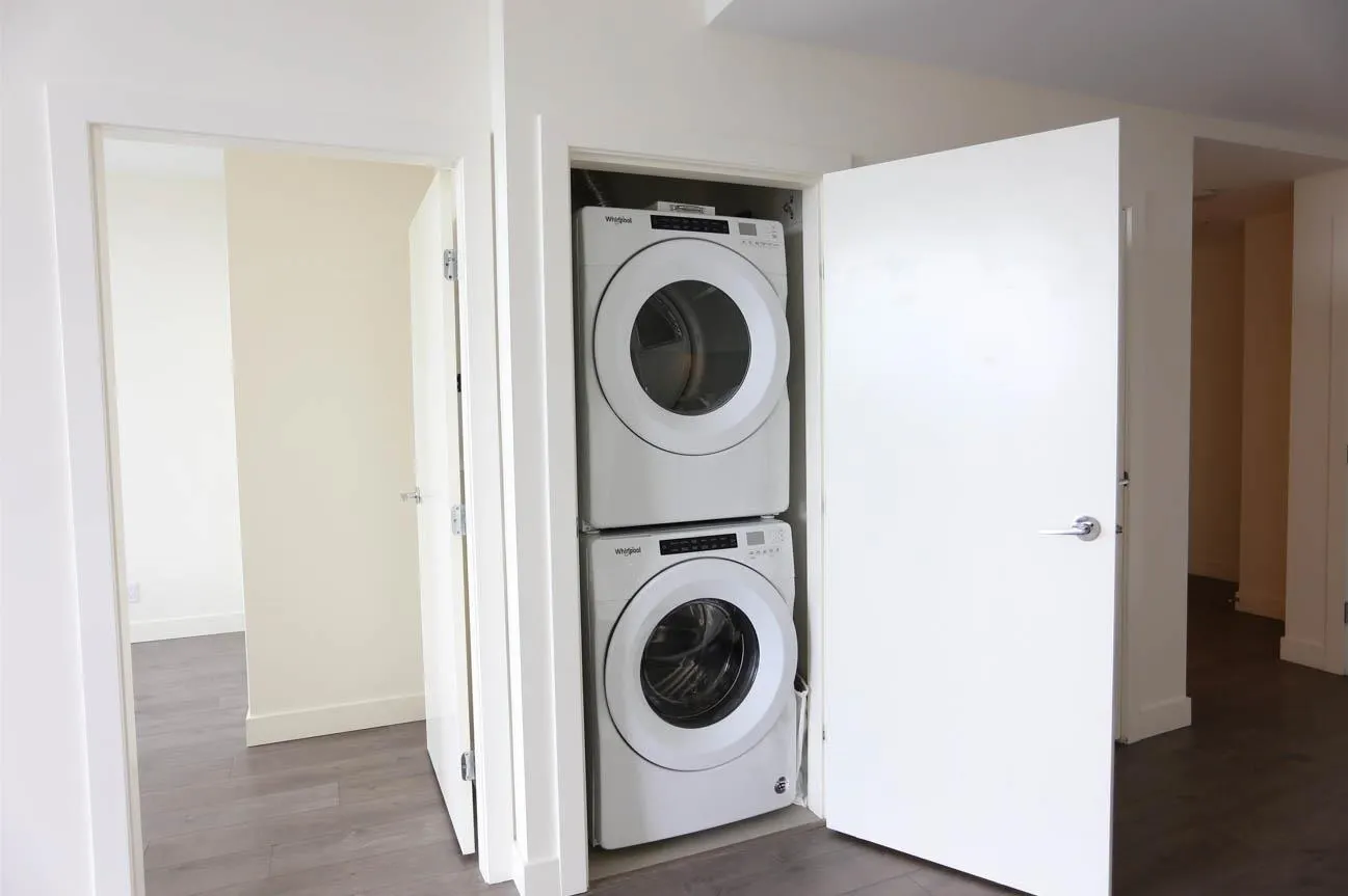 2104 4465 Juneau Street