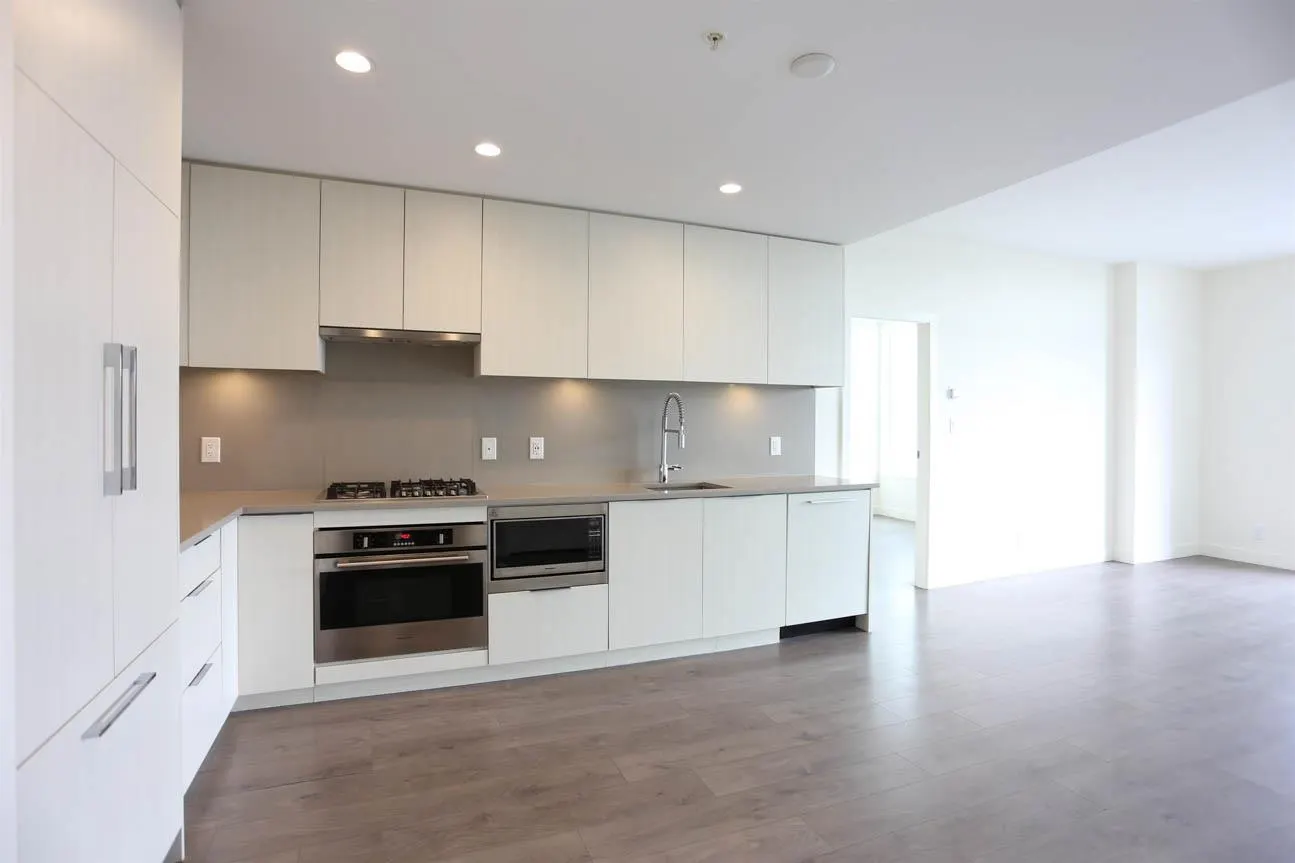 2104 4465 Juneau Street