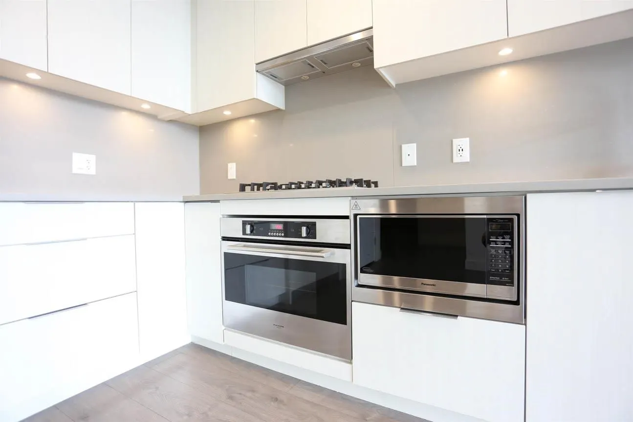 2104 4465 Juneau Street