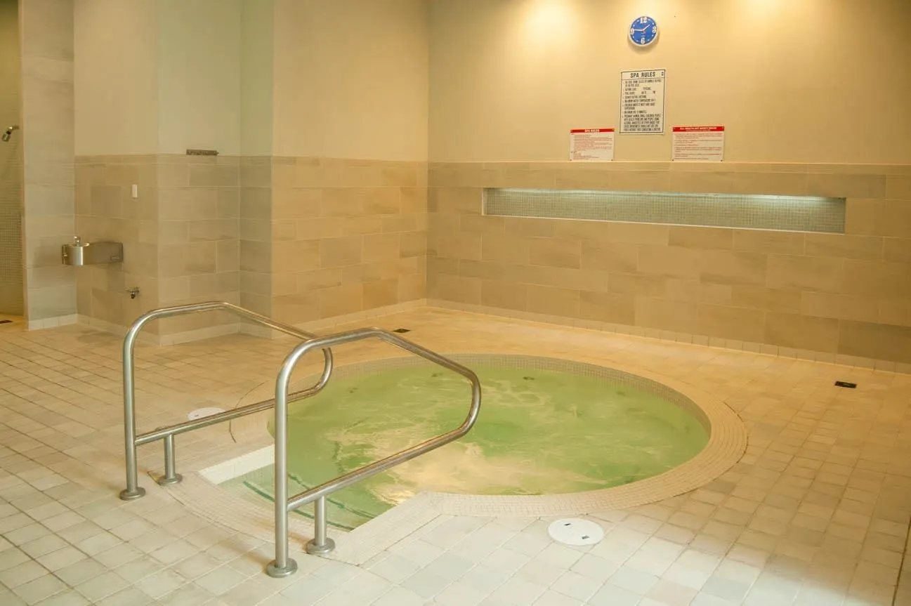 2703 638 Beach Crescent