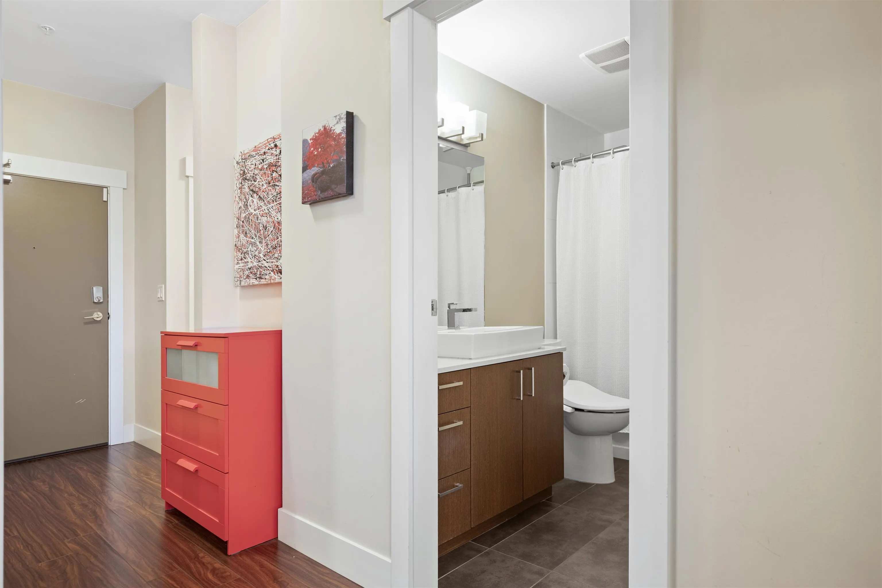 307 2351 Kelly Avenue