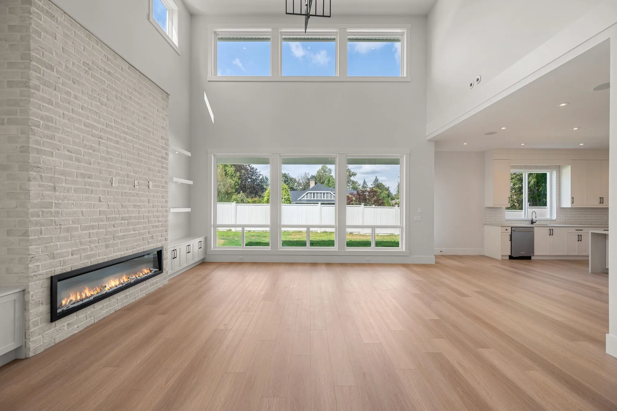 24833 Robertson Crescent