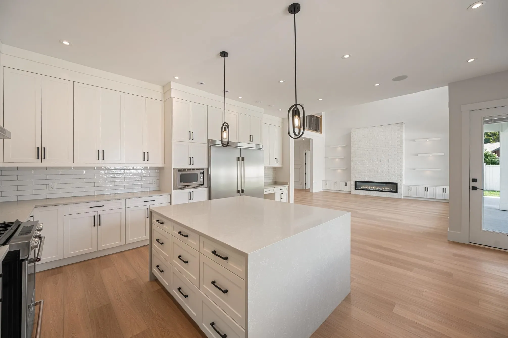 24833 Robertson Crescent