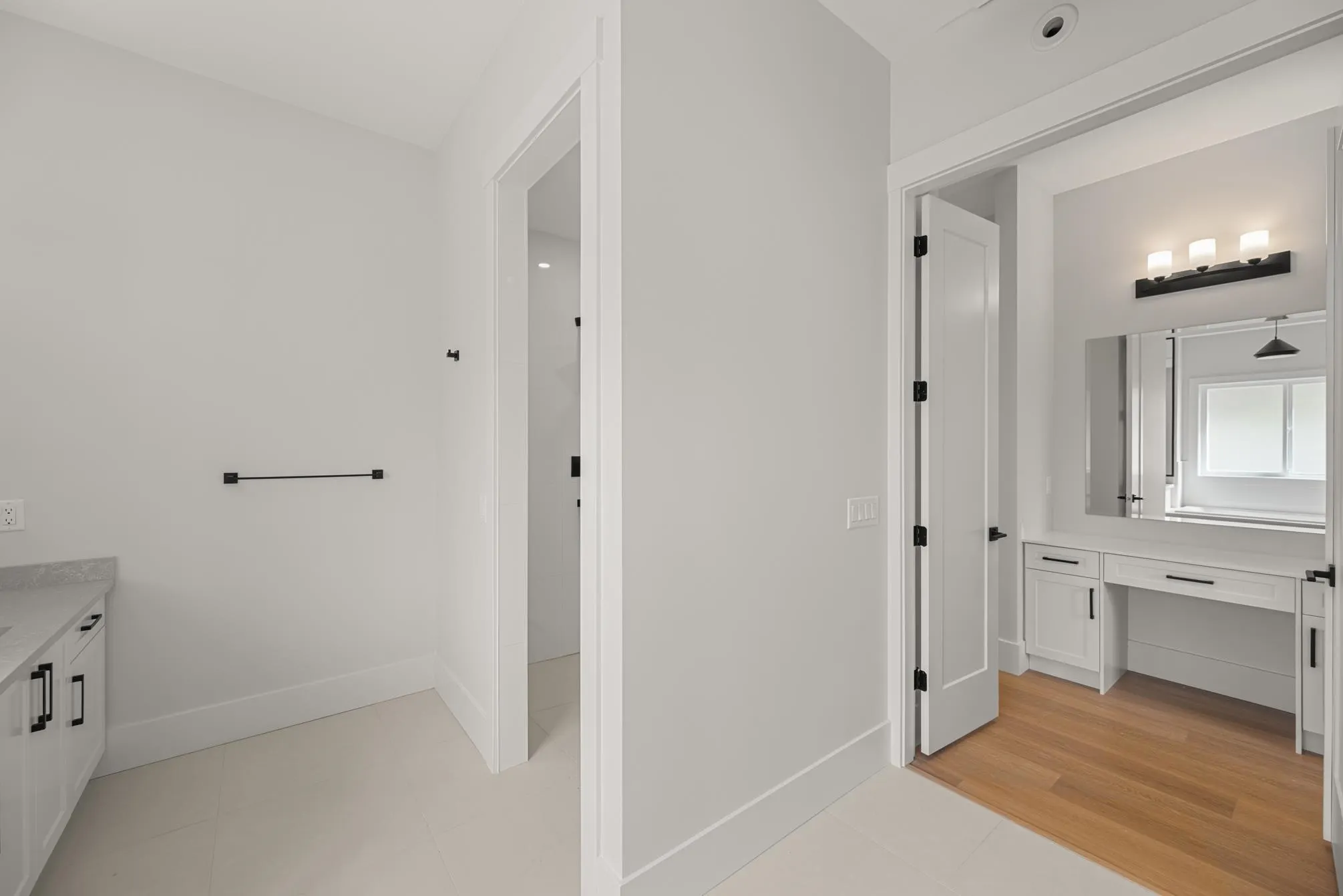 24833 Robertson Crescent