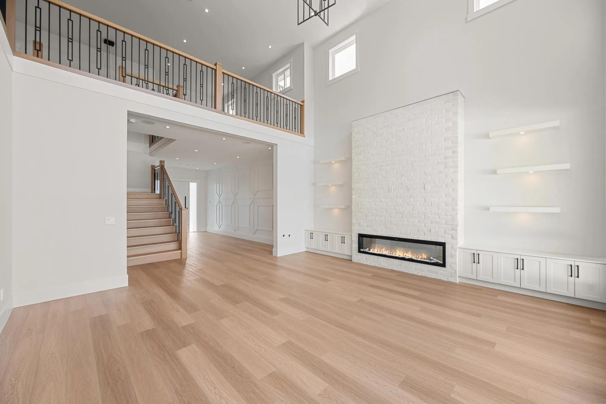 24833 Robertson Crescent