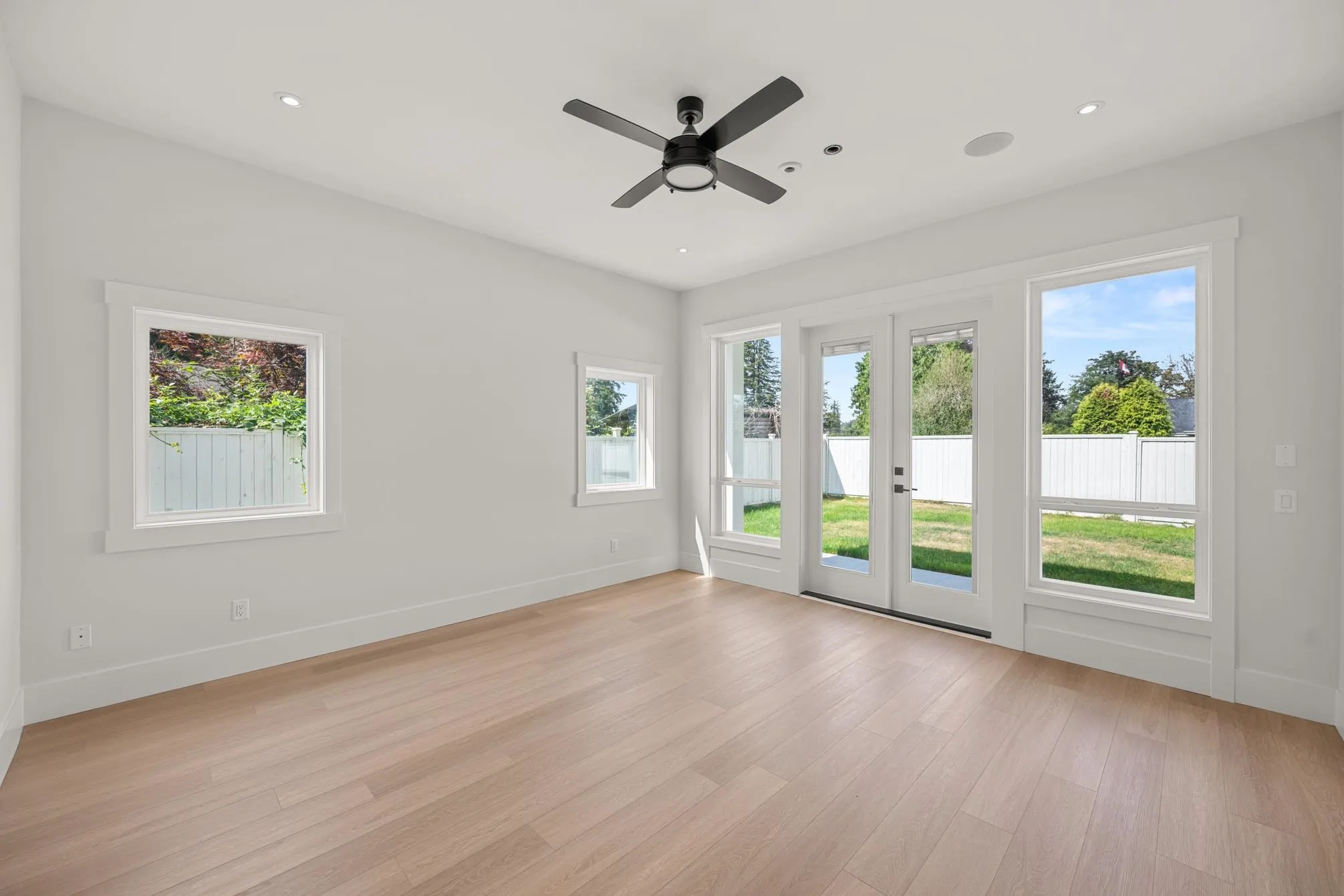 24833 Robertson Crescent