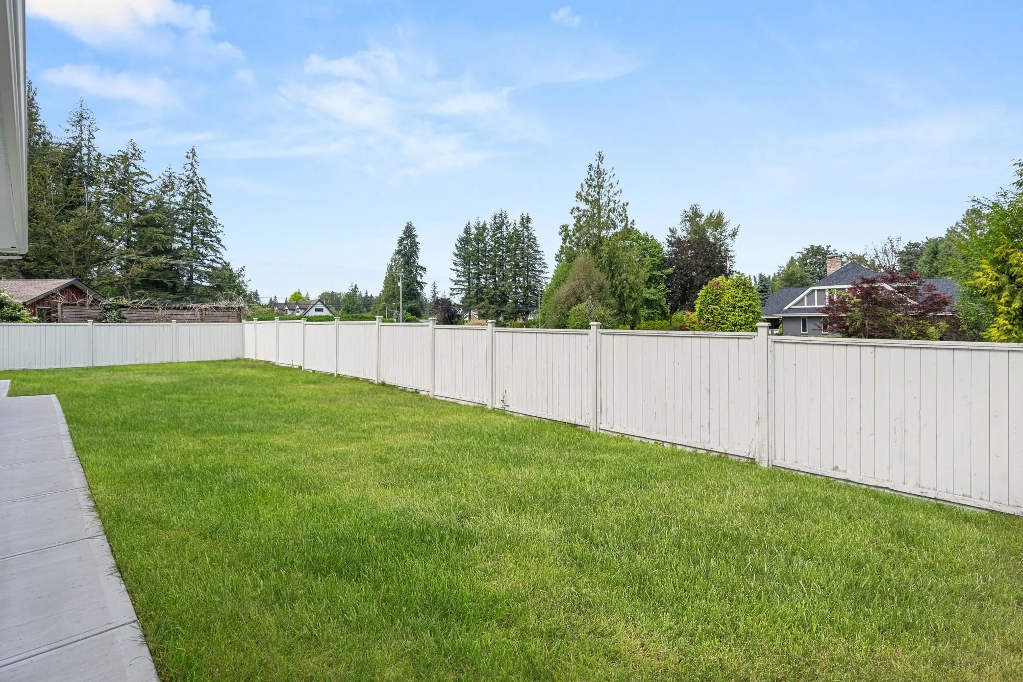 24833 Robertson Crescent