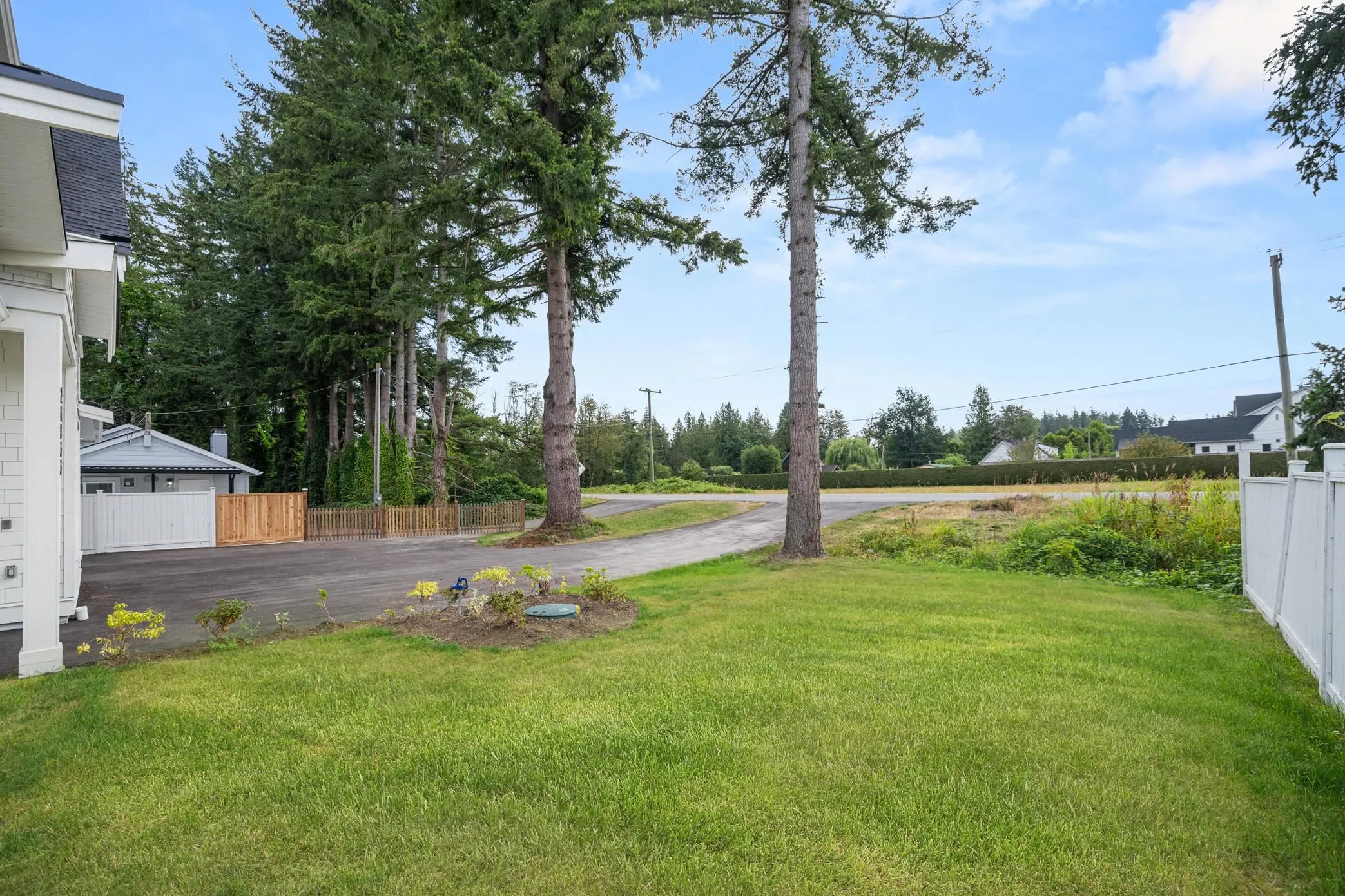 24833 Robertson Crescent