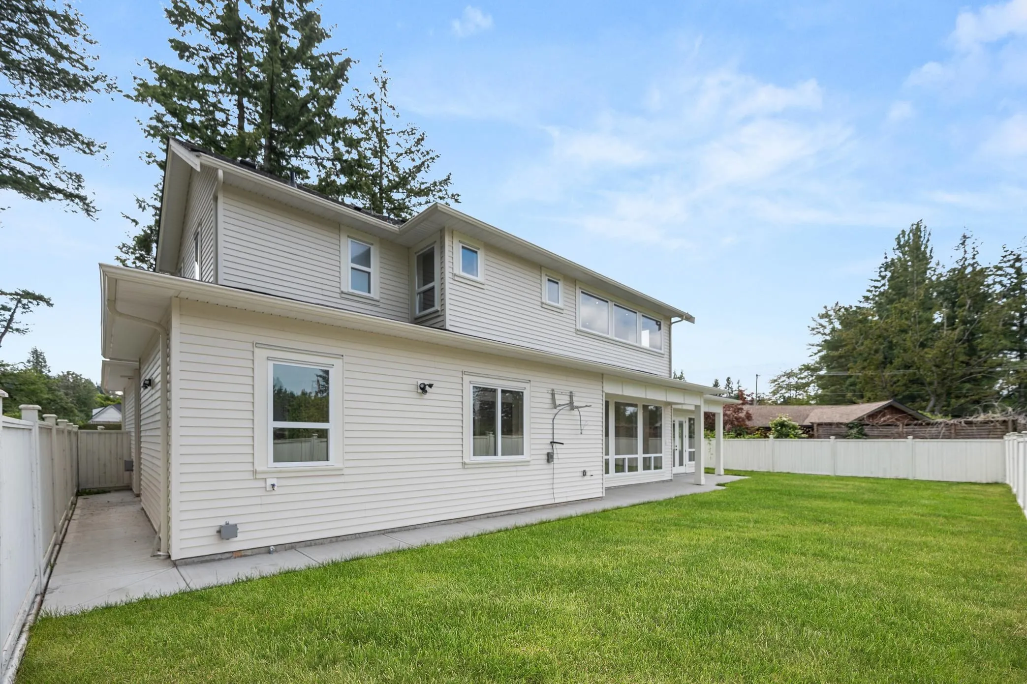 24833 Robertson Crescent