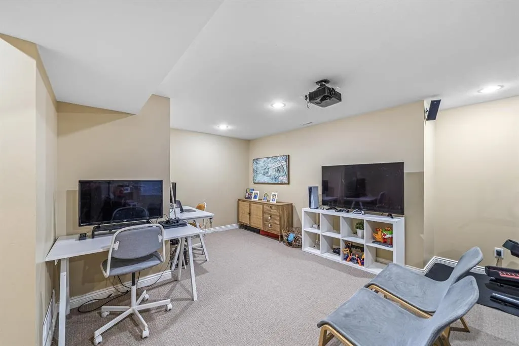 12 46808 Hudson Road