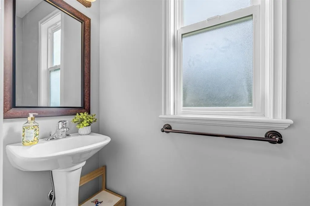 12 46808 Hudson Road