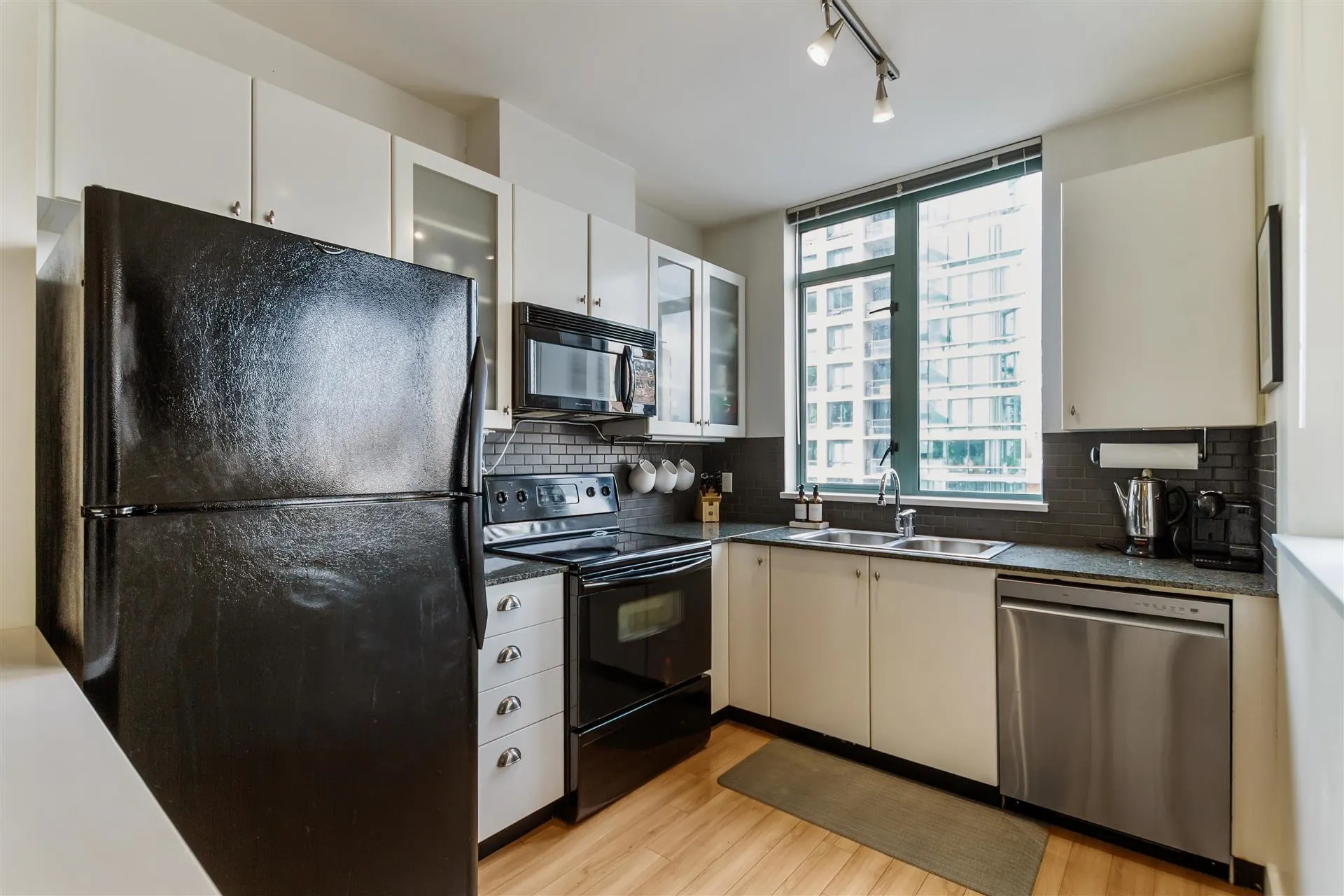 706 1238 Burrard Street