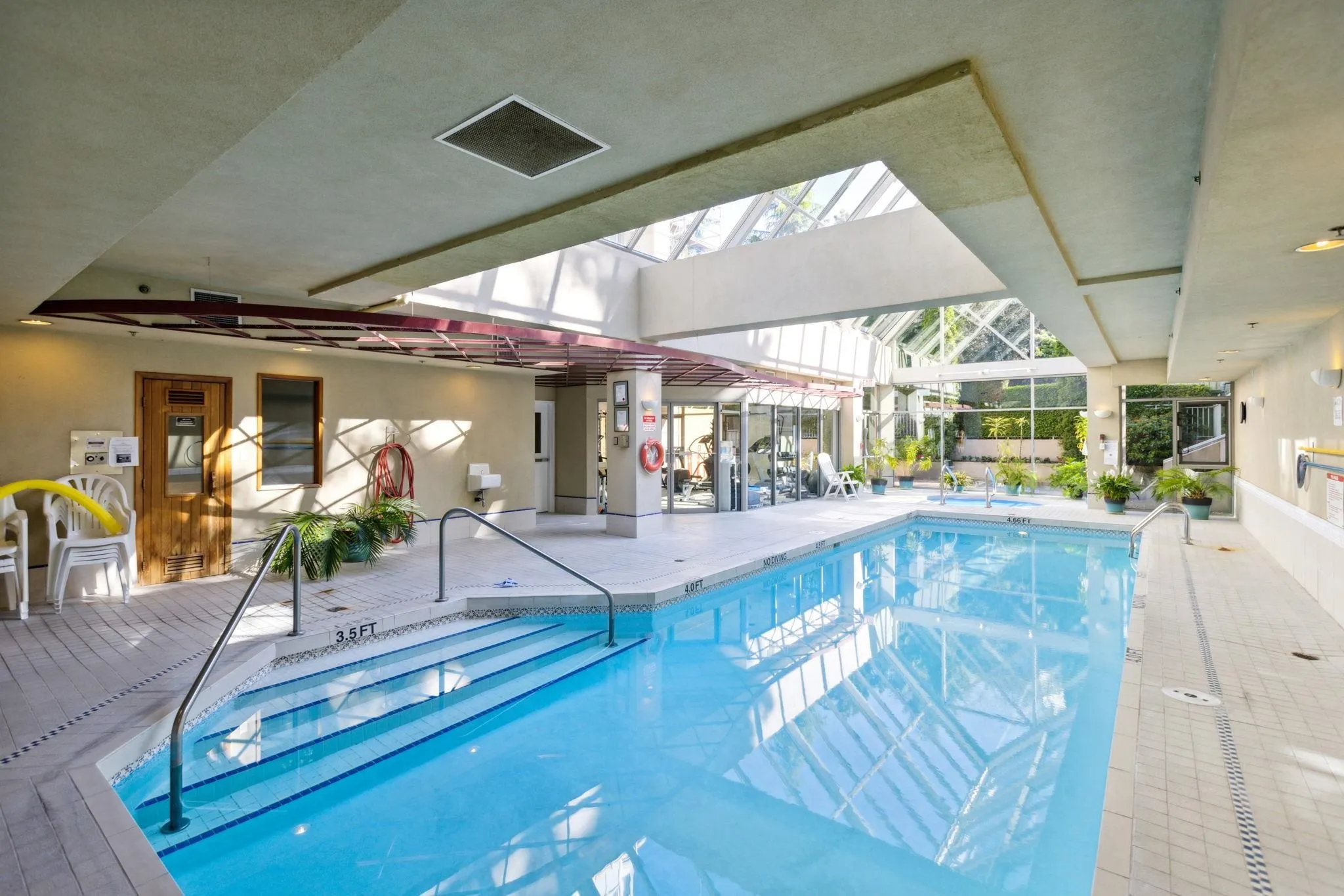 1901 5775 Hampton Place