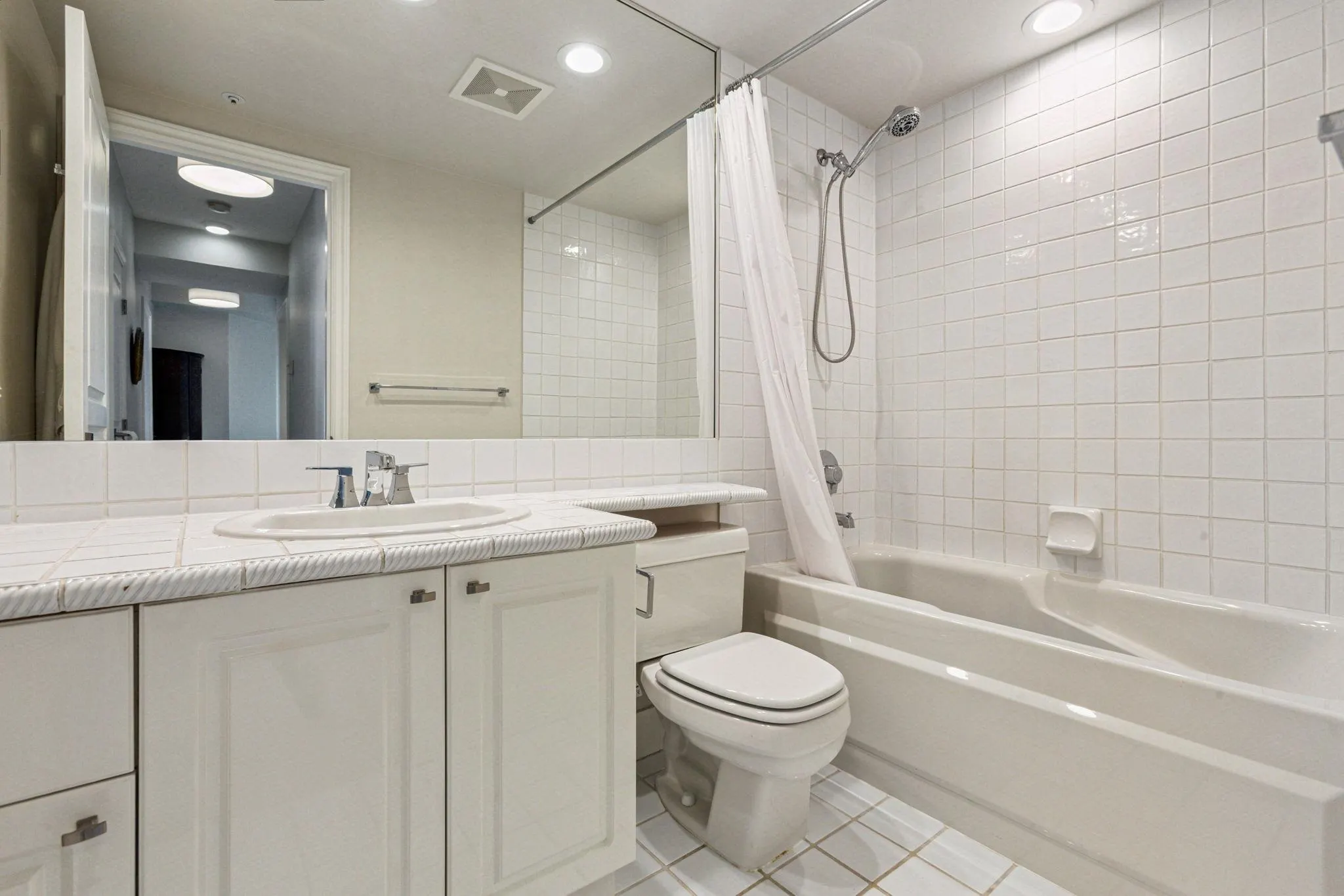 1901 5775 Hampton Place