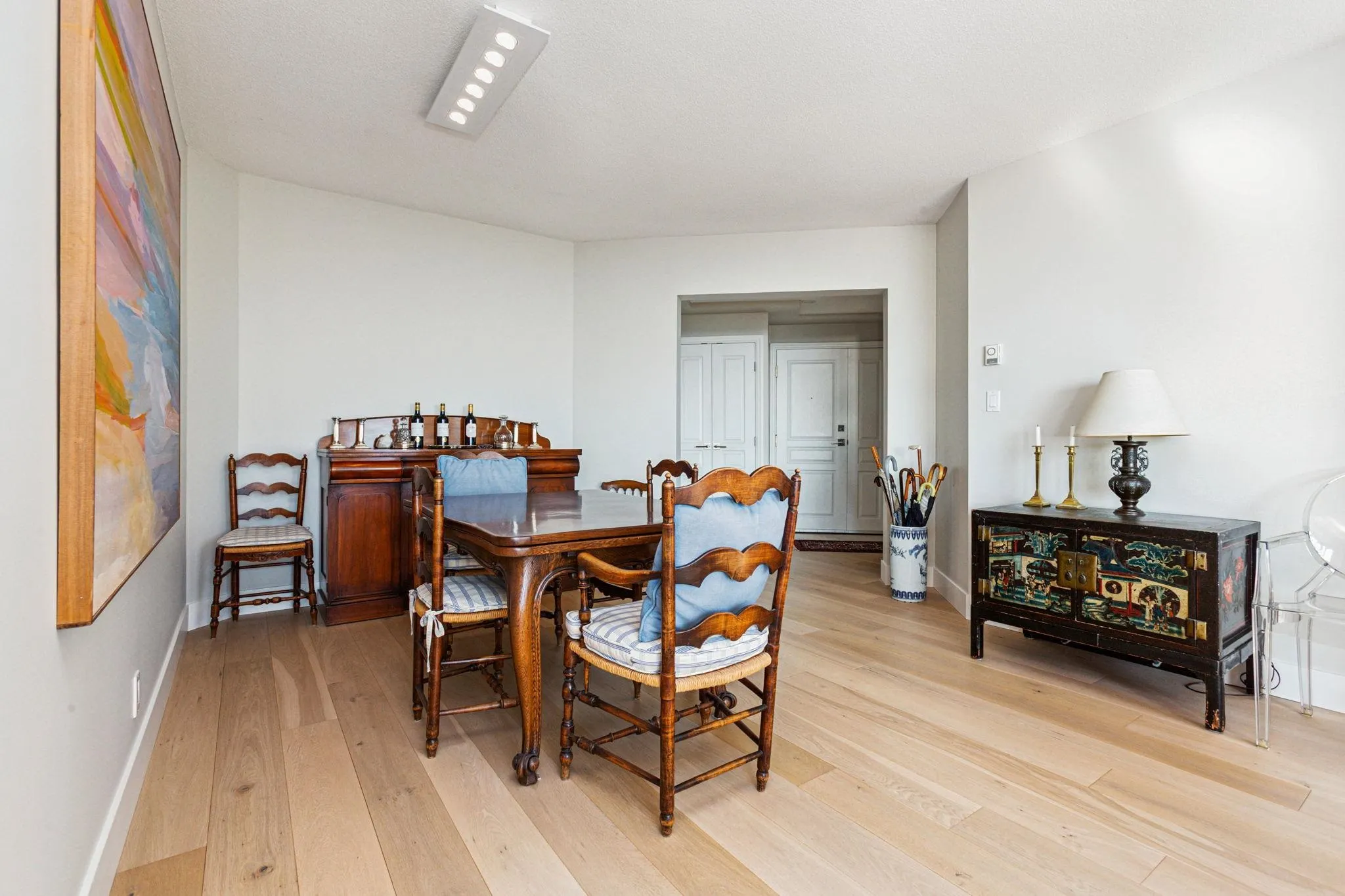 1901 5775 Hampton Place