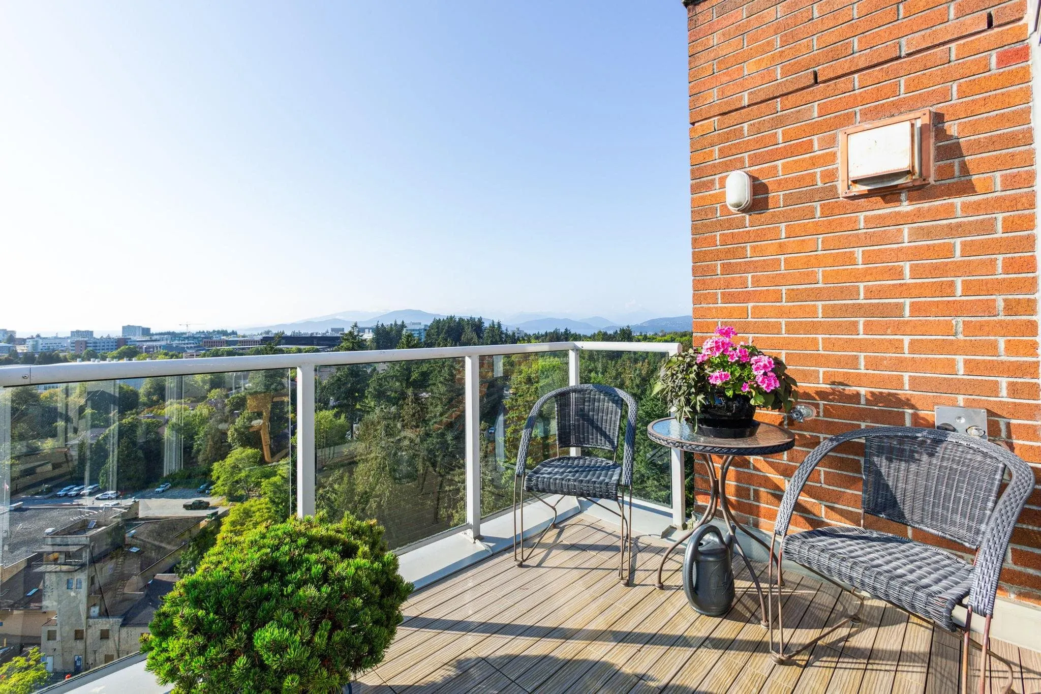 1901 5775 Hampton Place