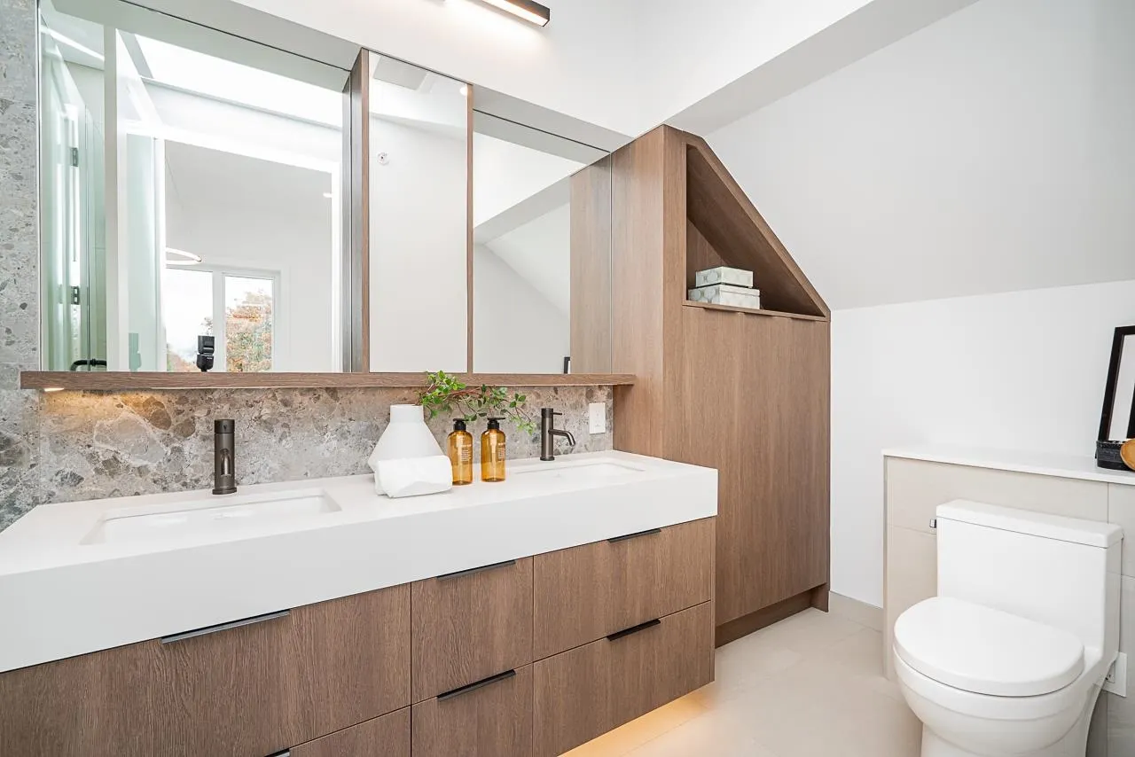 1 2460 Adanac Street