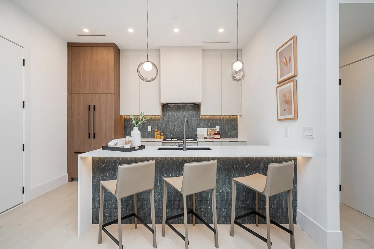 1 2460 Adanac Street