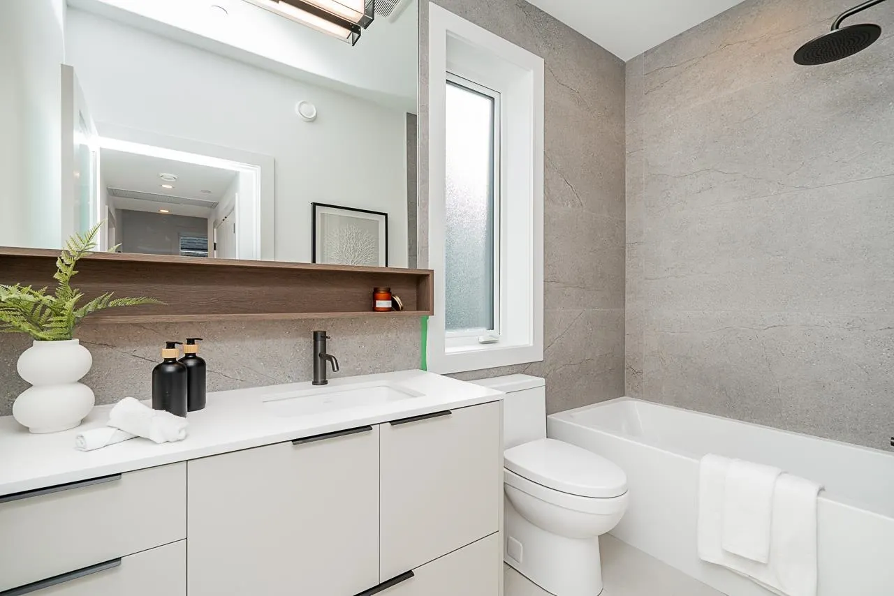 1 2460 Adanac Street