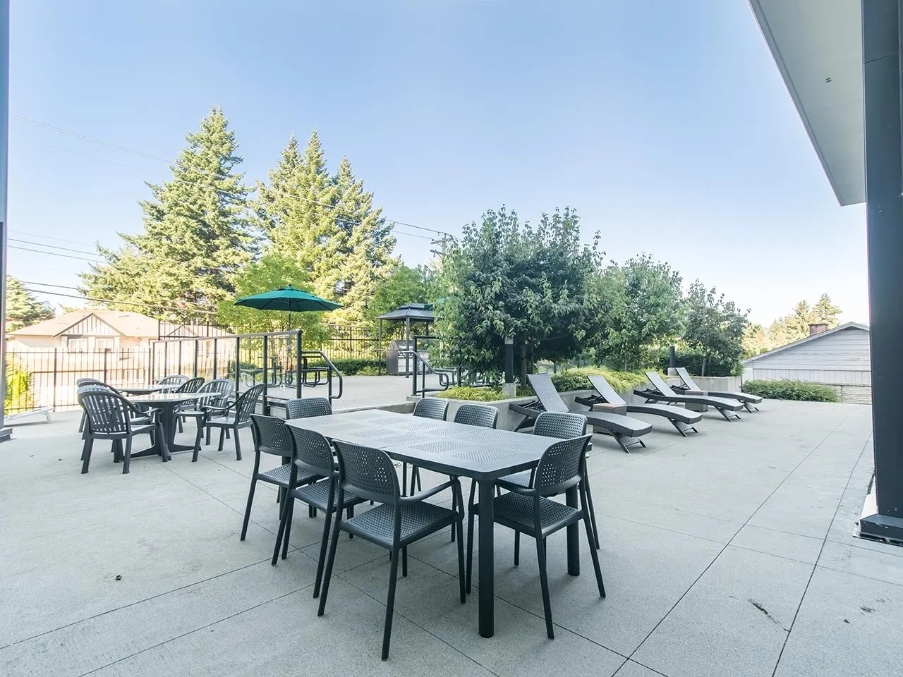 1506 2180 Gladwin Road