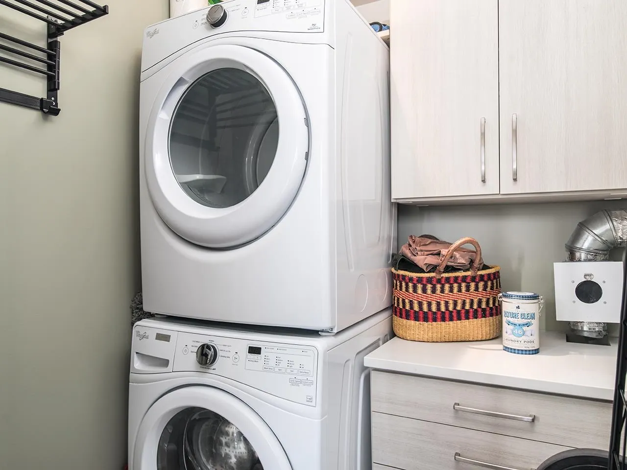 1506 2180 Gladwin Road