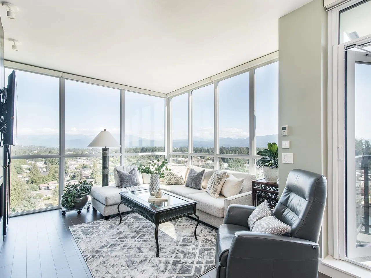 1506 2180 Gladwin Road