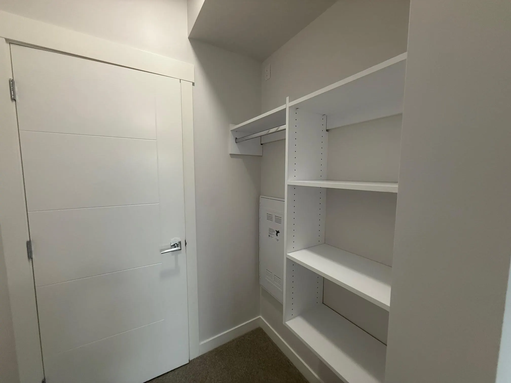 103 33886 Pine Street