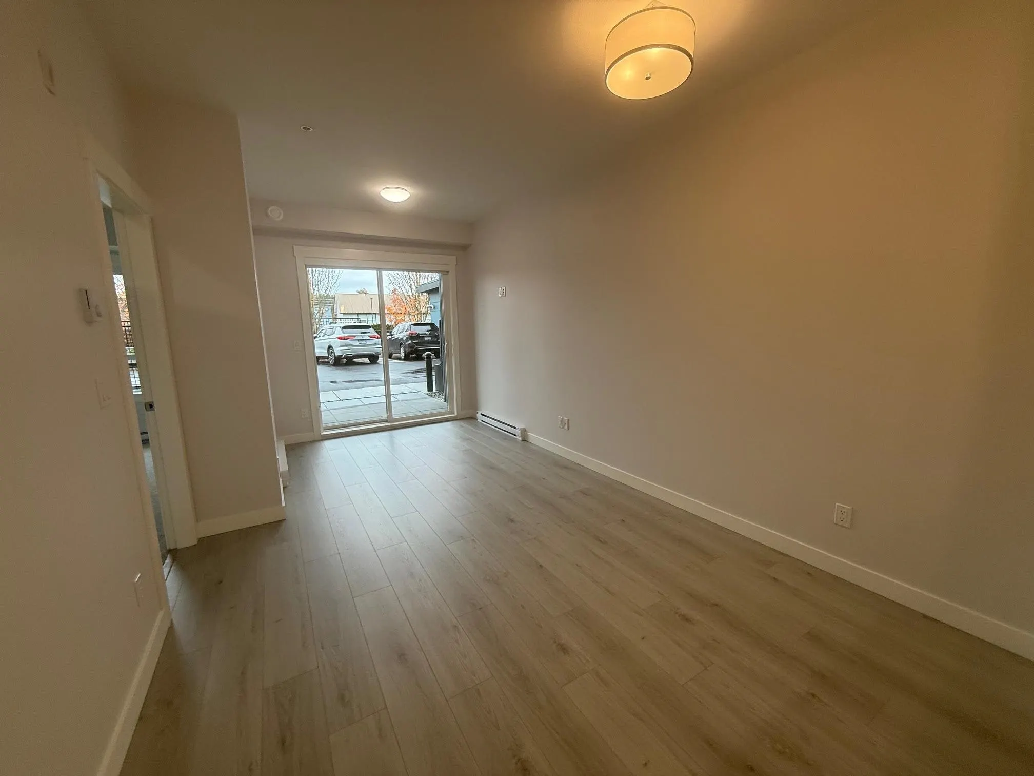 103 33886 Pine Street