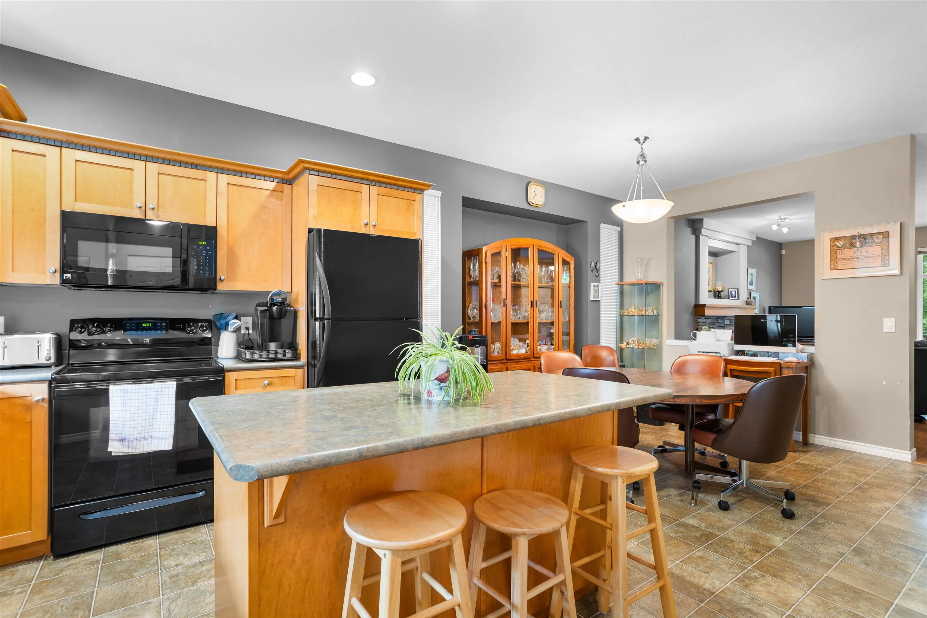 23635 Dewdney Trunk Road