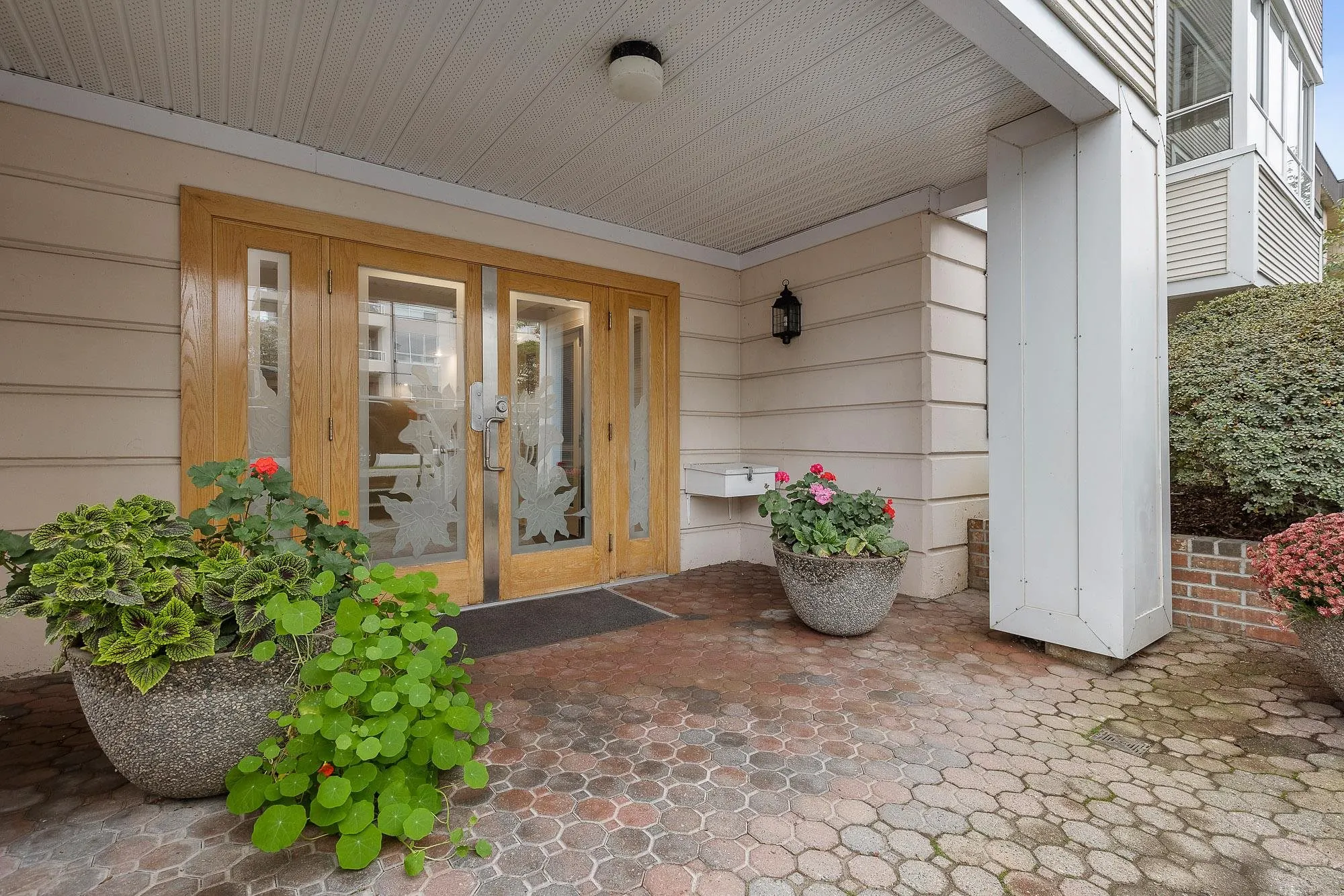 104 45770 Spadina Avenue