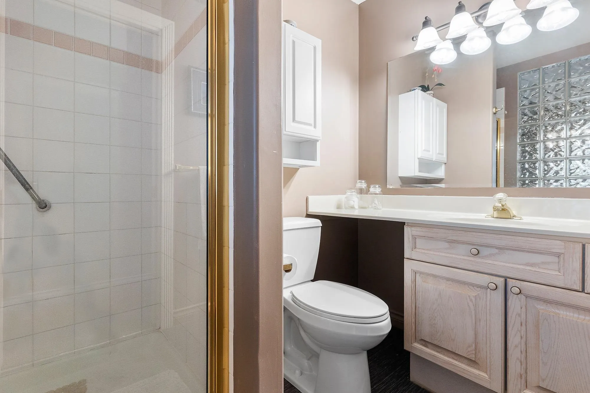 104 45770 Spadina Avenue