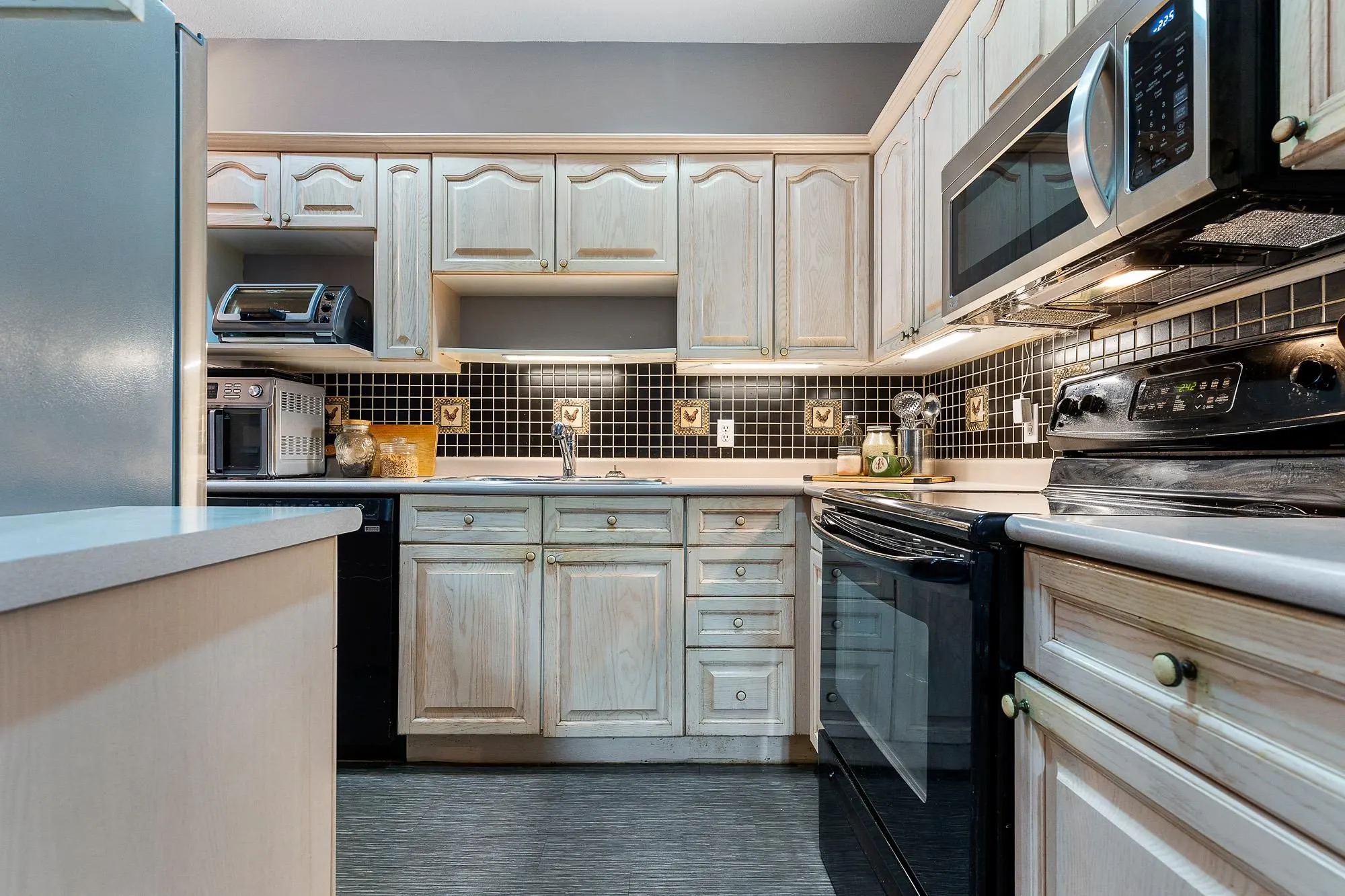 104 45770 Spadina Avenue