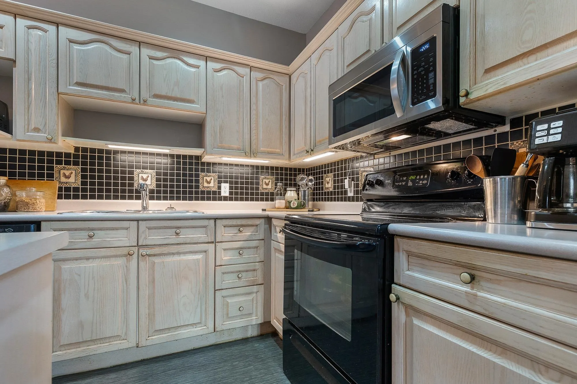 104 45770 Spadina Avenue