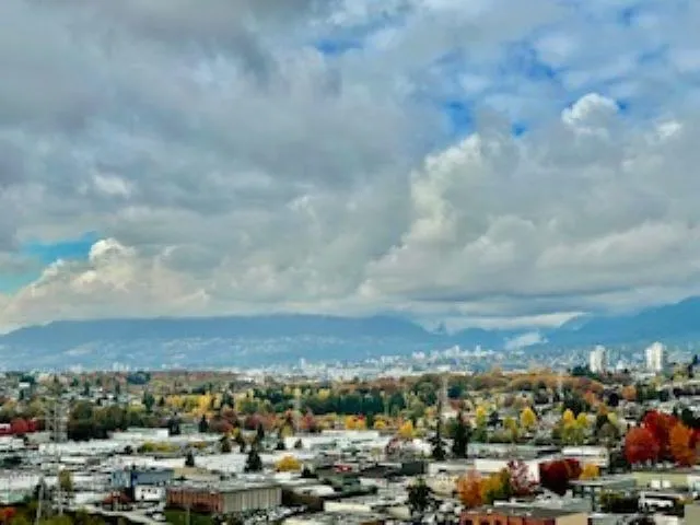 2404 4168 Lougheed Highway