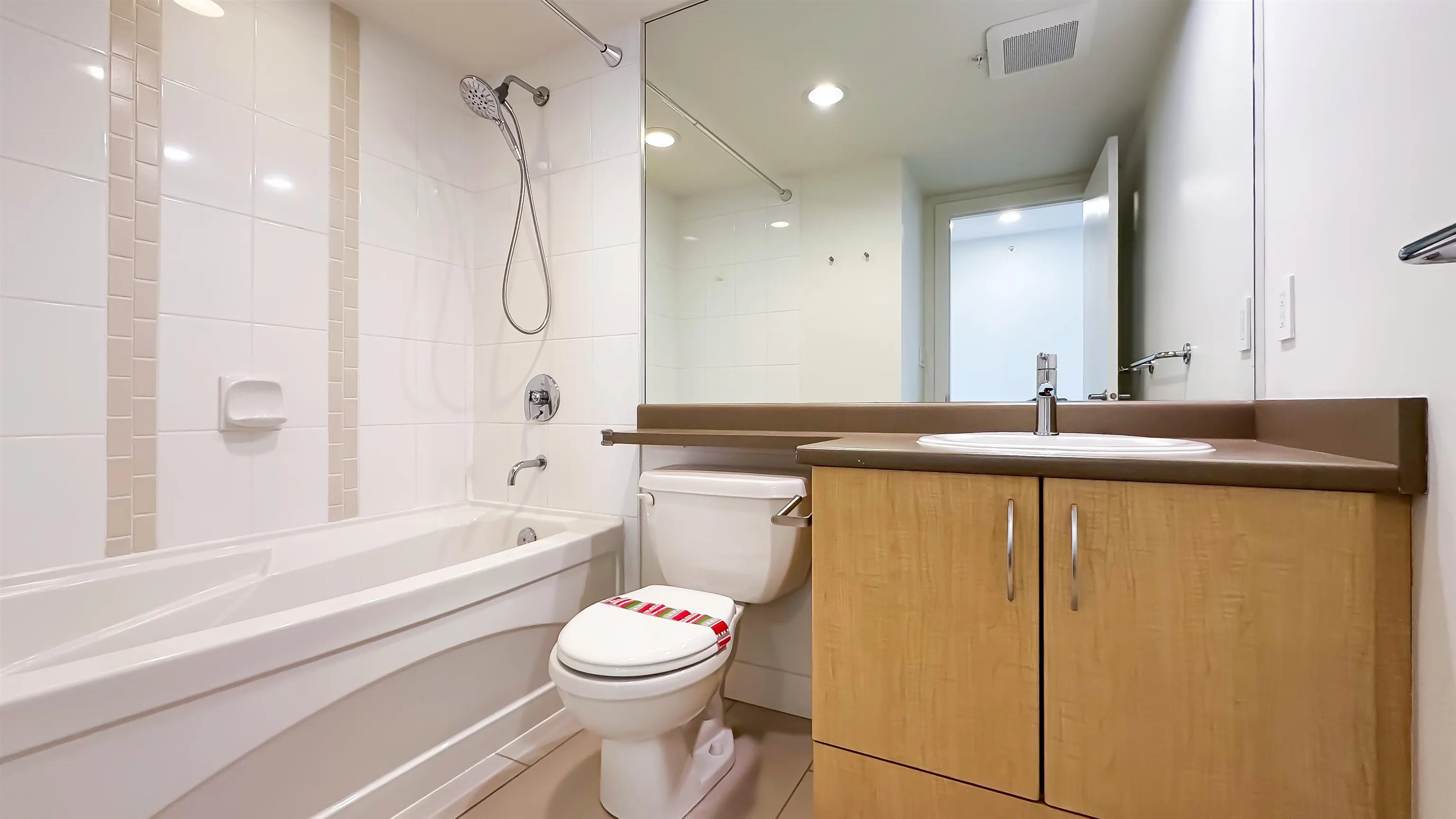 2008 7178 Collier Street