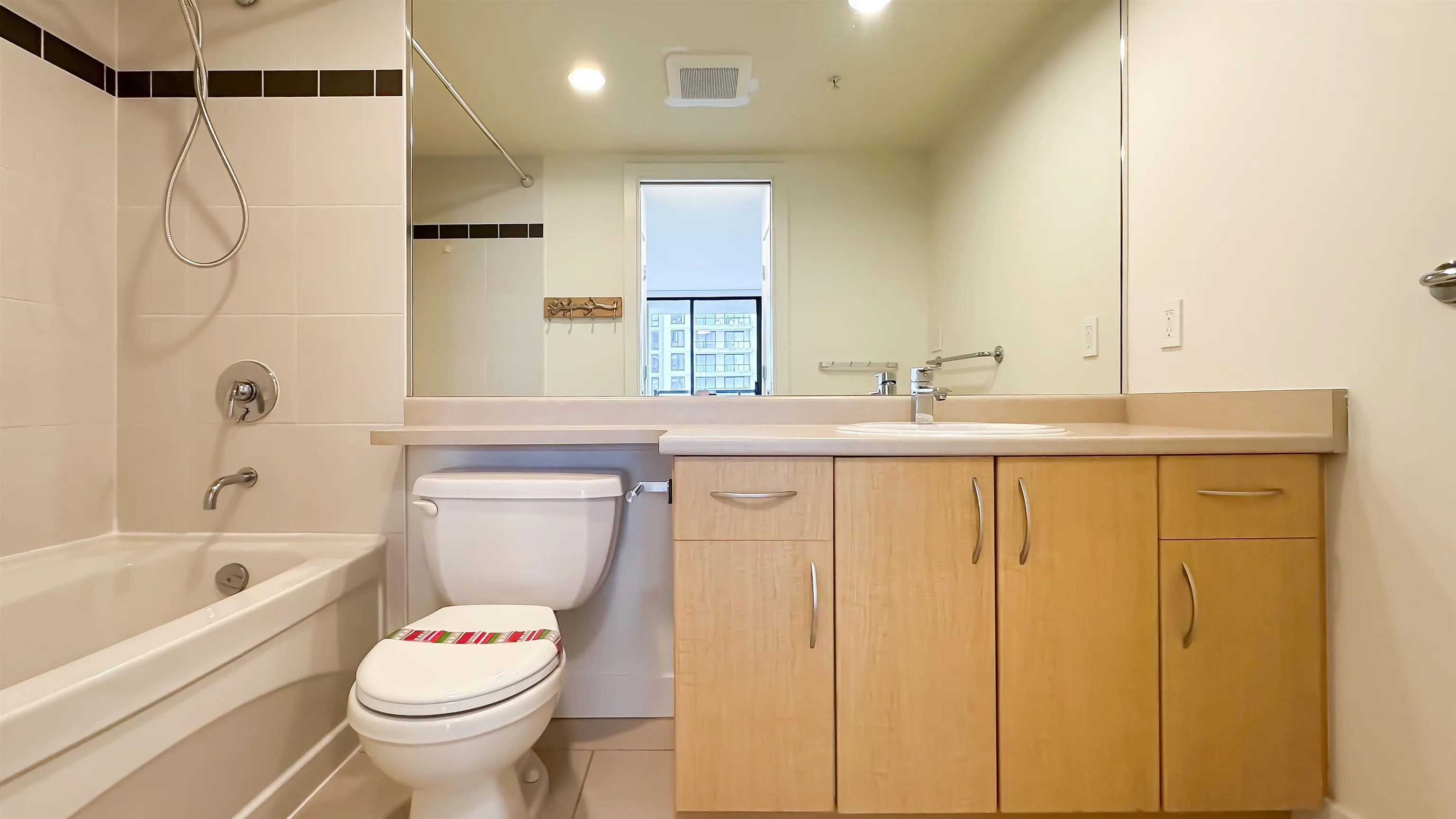 2008 7178 Collier Street