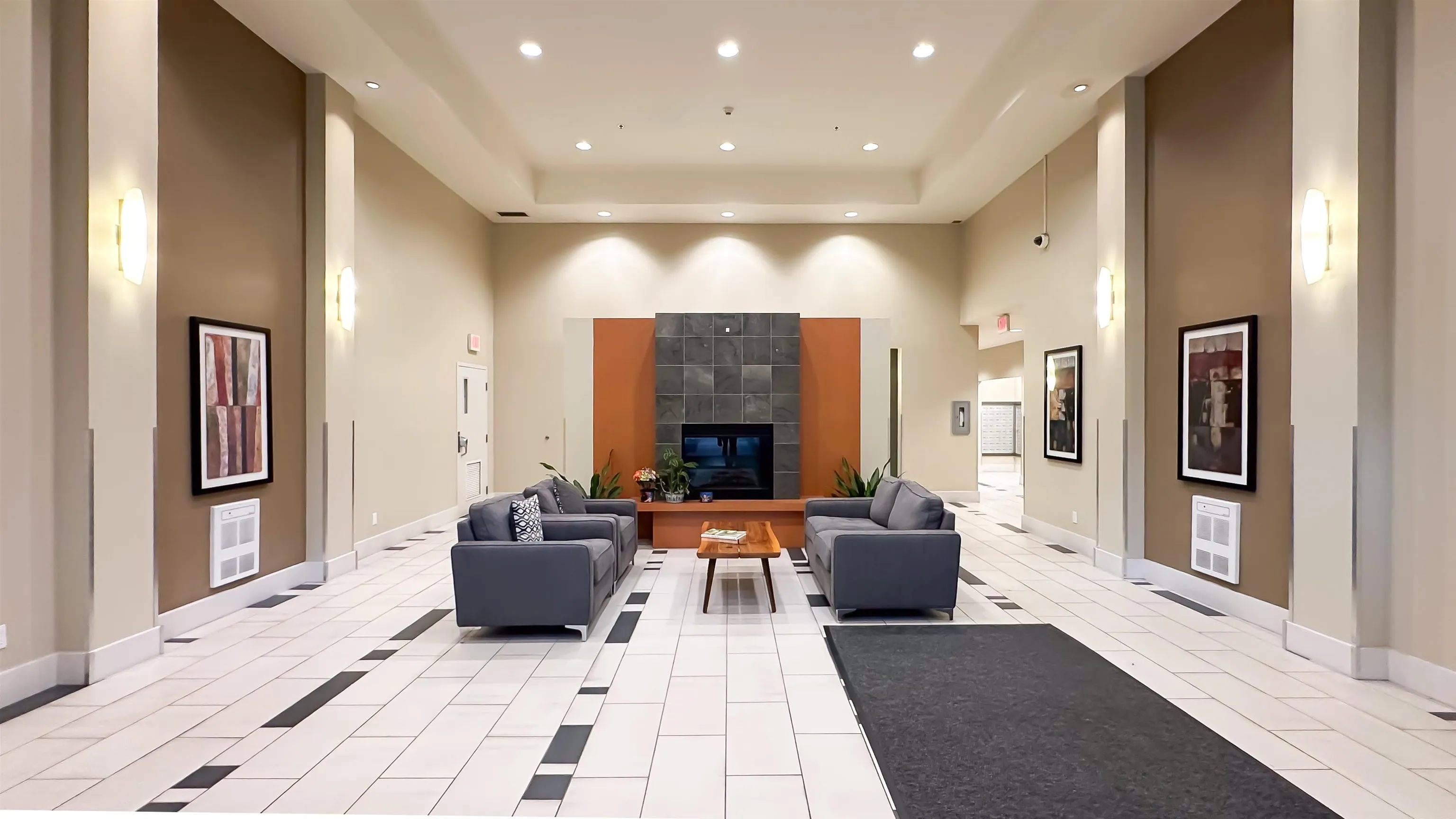 2008 7178 Collier Street