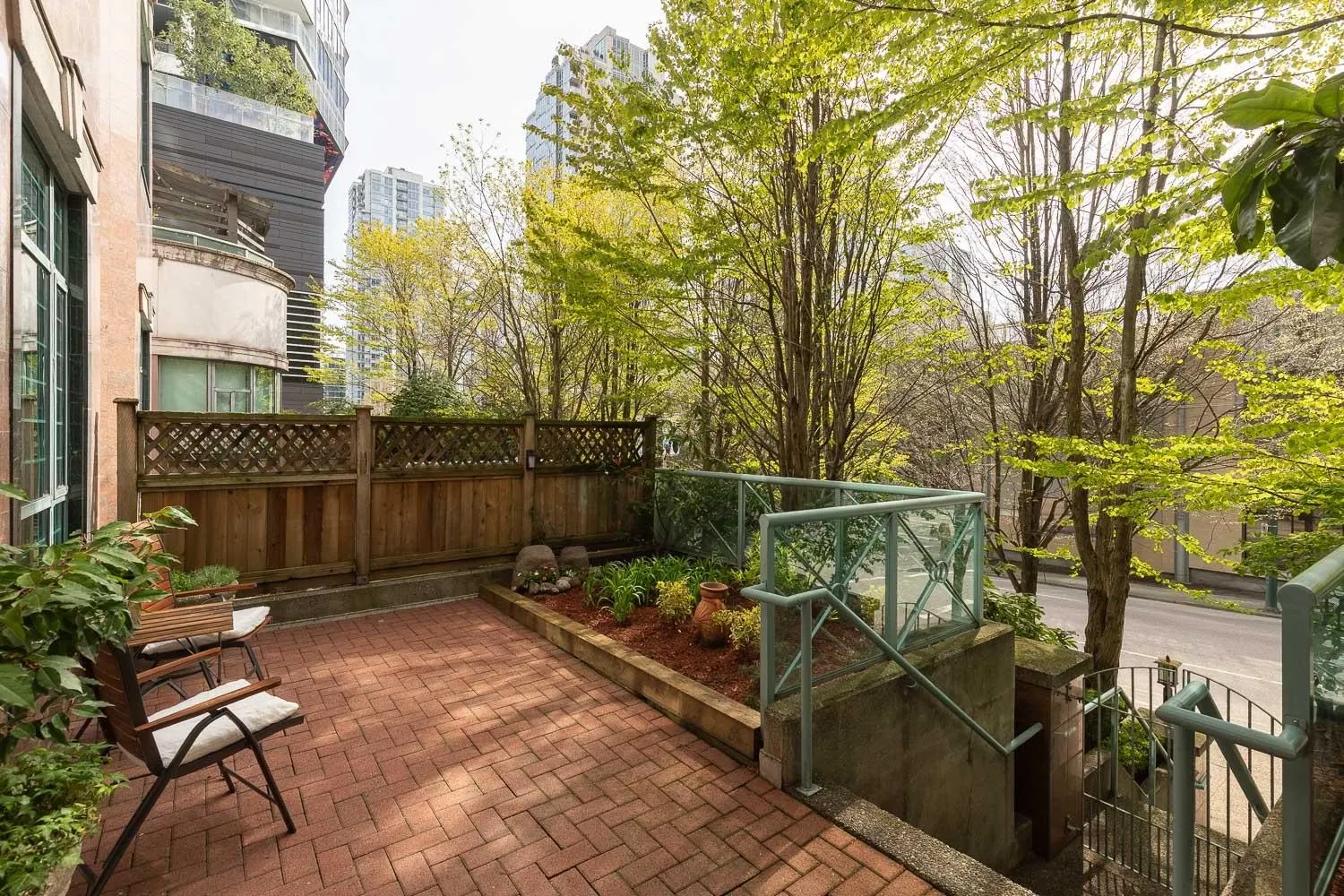 104 293 Smithe Street