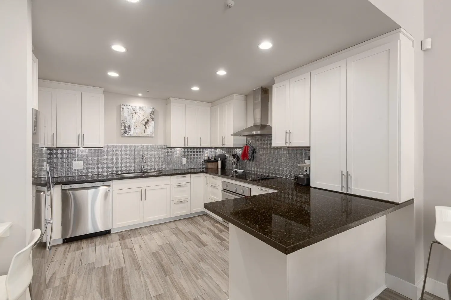 104 293 Smithe Street