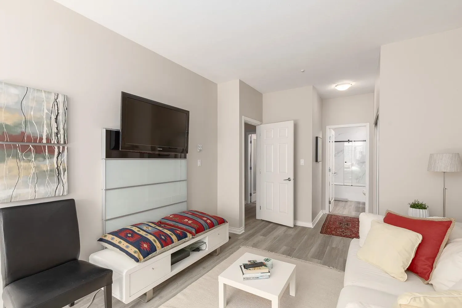 104 293 Smithe Street