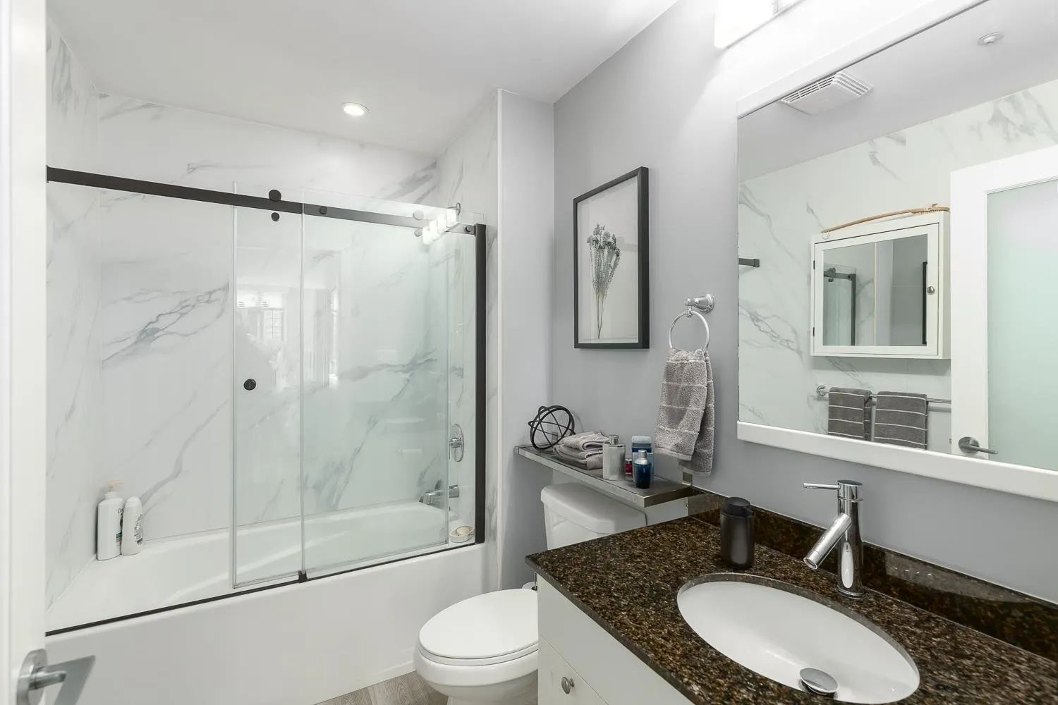 104 293 Smithe Street