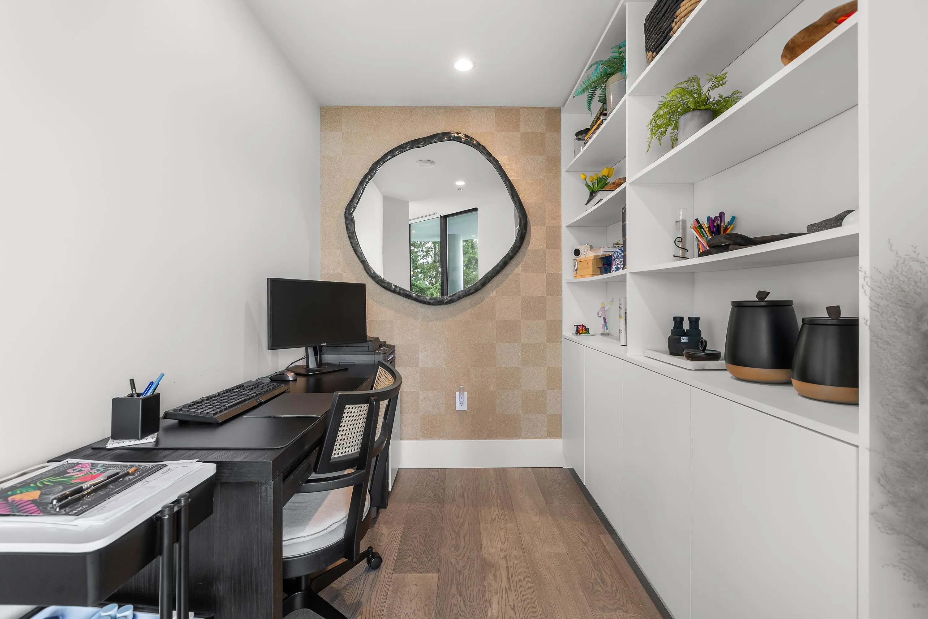 602 14825 Thrift Avenue