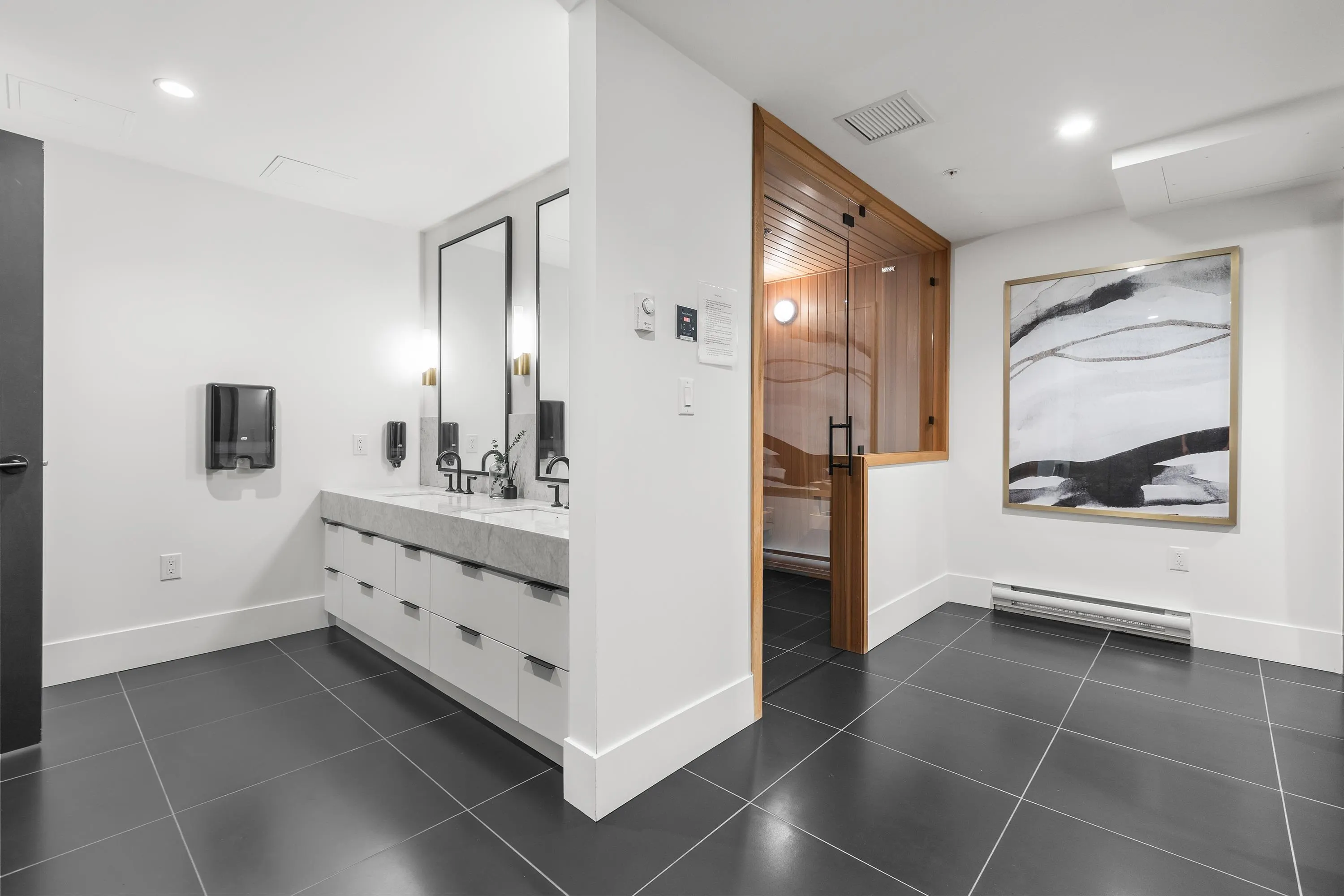 602 14825 Thrift Avenue