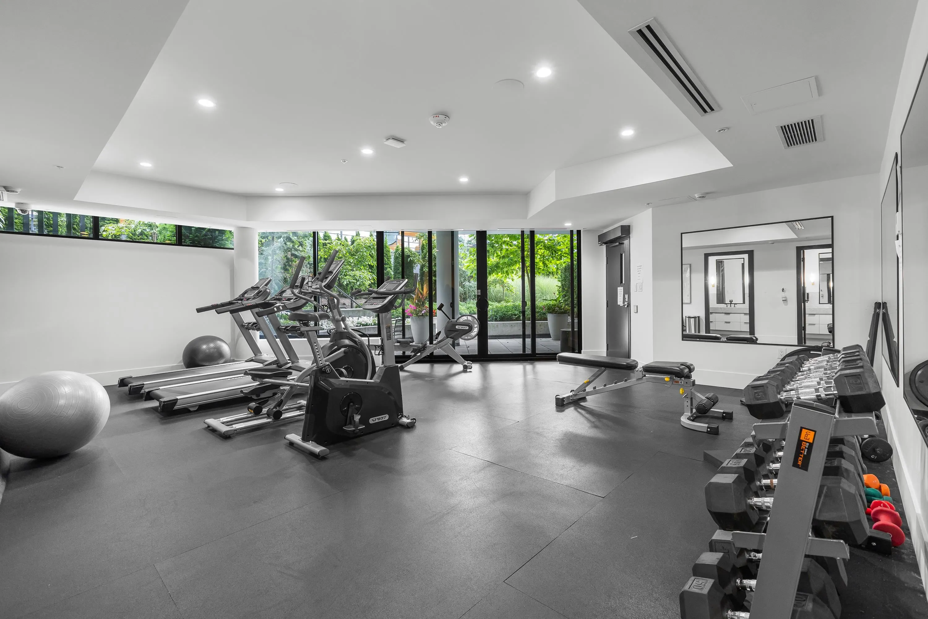 602 14825 Thrift Avenue